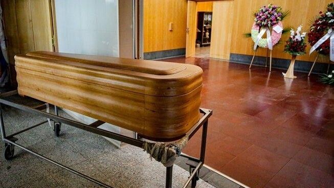Sanidad prohíbe desde este lunes los velatorios y las ceremonias fúnebres para evitar el contagio del coronavirus