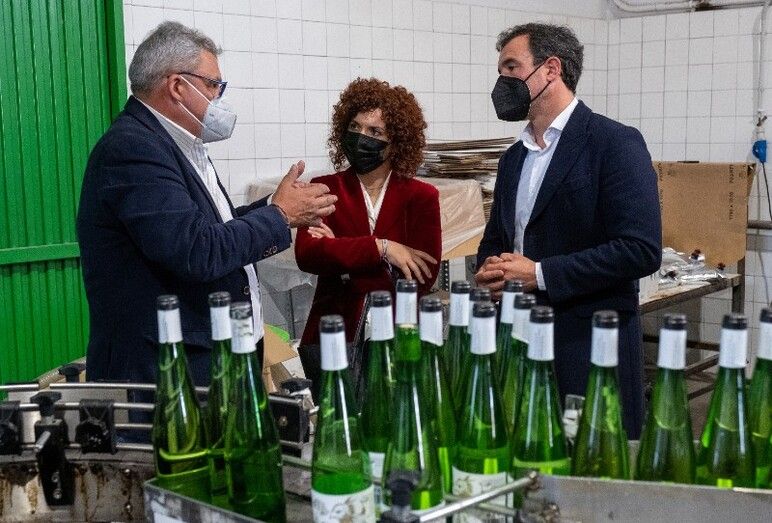 El sector vitivinícola y el Camino Natural del Tinto centran el 'Pueblo a pueblo' en Bollullos y La Palma