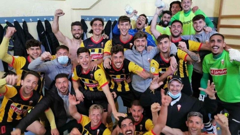 Doble remontada y liderato en solitario para un gigantesco San Roque de Lepe (2-3)