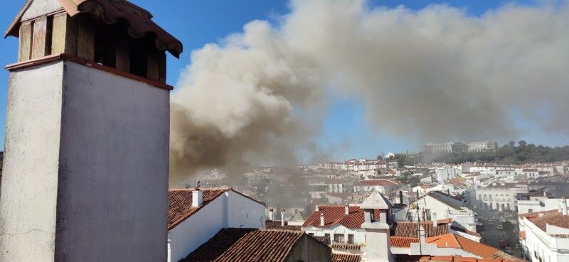 Dos heridos trasladados al centro de salud tras el incendio en una vivienda en Aracena