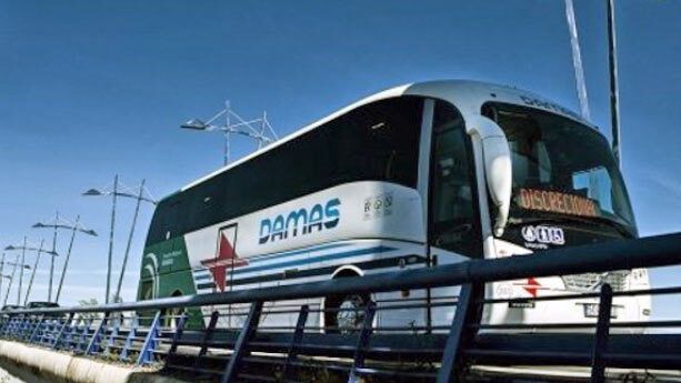 Detenido un hombre por exhibir sus genitales y masturbarse ante los viajeros de un autobús de Damas