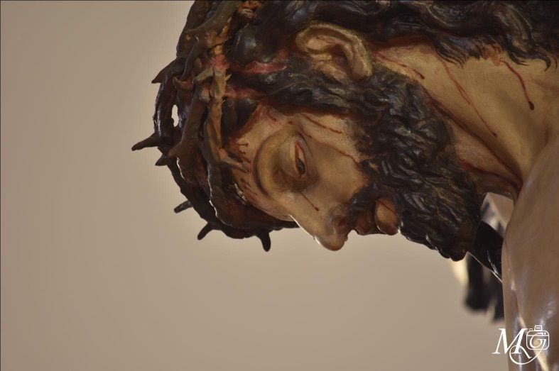 Un Lunes Santo lleno de Amor y Penas