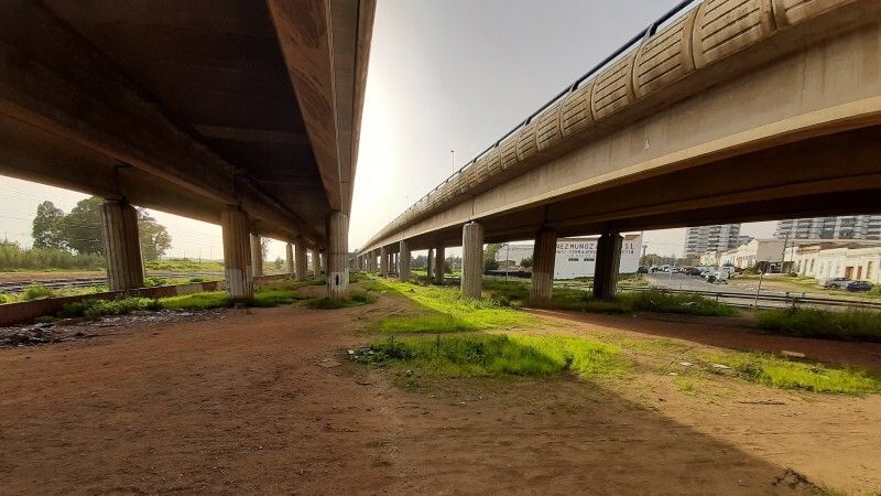Mesa de la Ría propone recuperar el parque del Matadero y trasladar las viviendas a espacios no arbolados