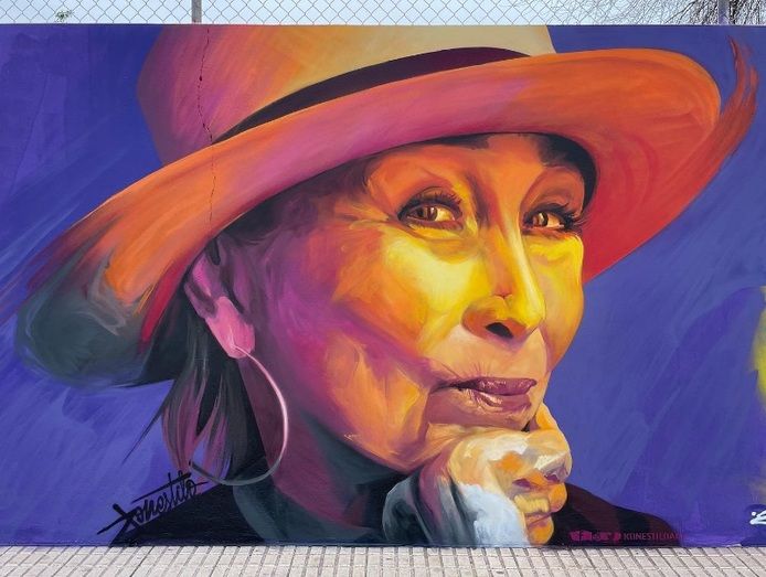 Victor Konestilo inmortaliza a Verónica Forqué con un mural en Almonte