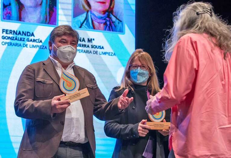 Homenaje a las limpiadoras municipales tras 25 años de servicio