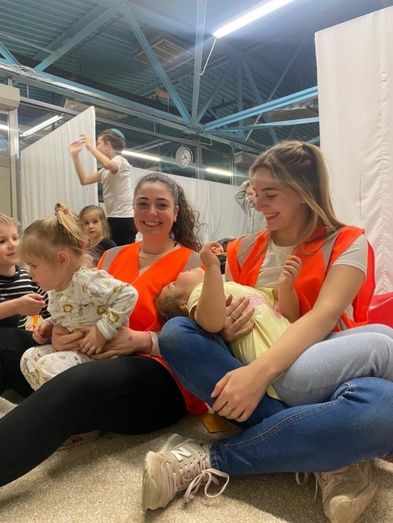 Nicolás Vicente, un onubense al auxilio de refugiados ucranianos en Polonia: “A cien kilómetros se están cometiendo horrores”