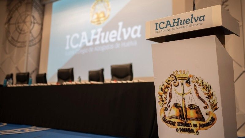El Colegio de Abogados, a disposición de los refugiados de Ucrania con un servicio de orientación y ayuda jurídica