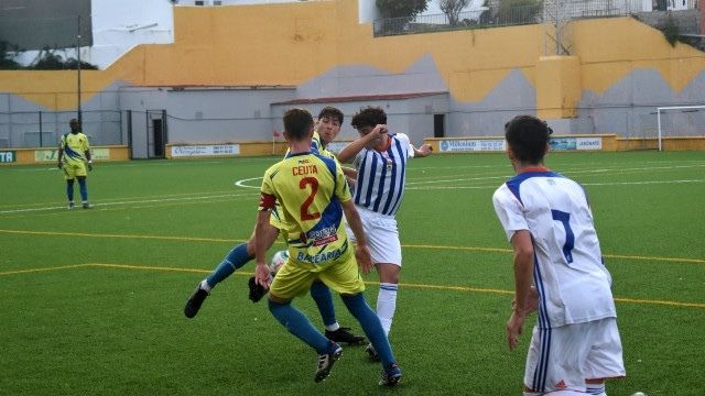 El Recre Juvenil pierde en su duelo directo con el Tomares (3-2)