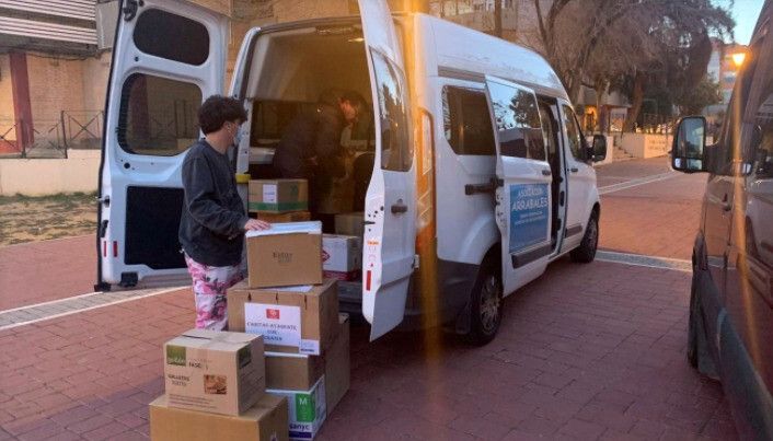 El grupo de voluntarios de Huelva llega este lunes con 11 refugiados desde la frontera de Ucrania