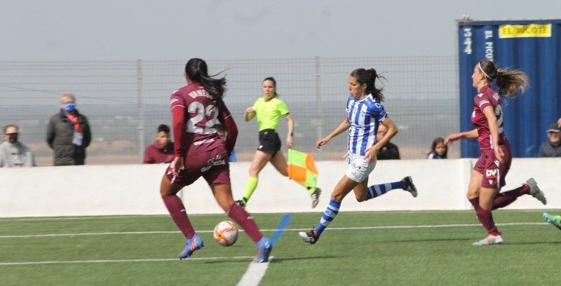 El Sporting Huelva cede en el tramo final ante la potente Real Sociedad (1-2)
