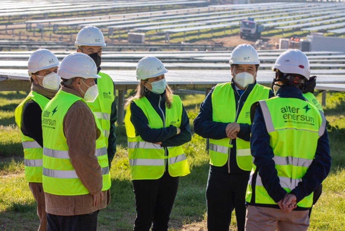 Alter Enersun creará más de 500 empleos con la construcción de 8 plantas fotovoltaicas en Huelva