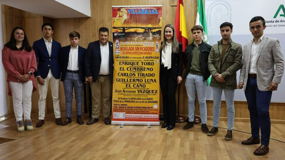 Villarrasa organiza una novillada que colabora con la lucha contra el cáncer infantil