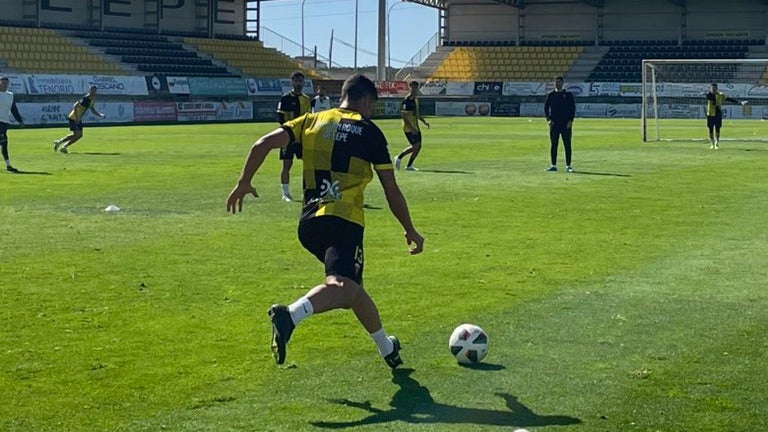 El San Roque frena la euforia del Yeclano (1-1)