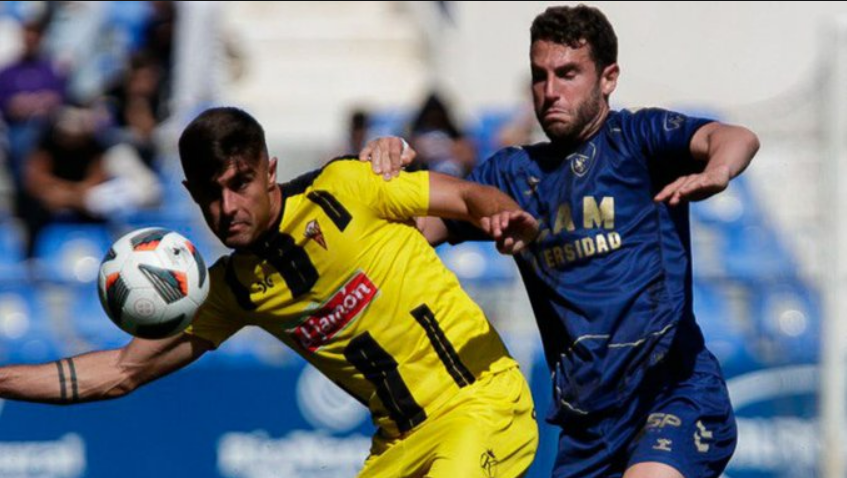 Un serio San Roque de Lepe araña otro punto hacia la salvación ante el temible UCAM Murcia (1-1)