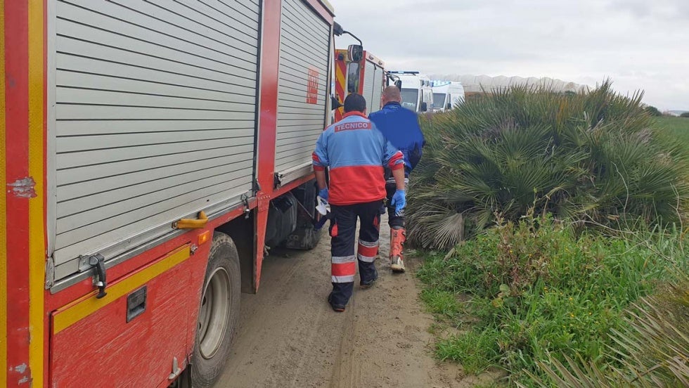 Socorren a un herido en Niebla tras alertar que había sufrido un accidente con una moto de campo