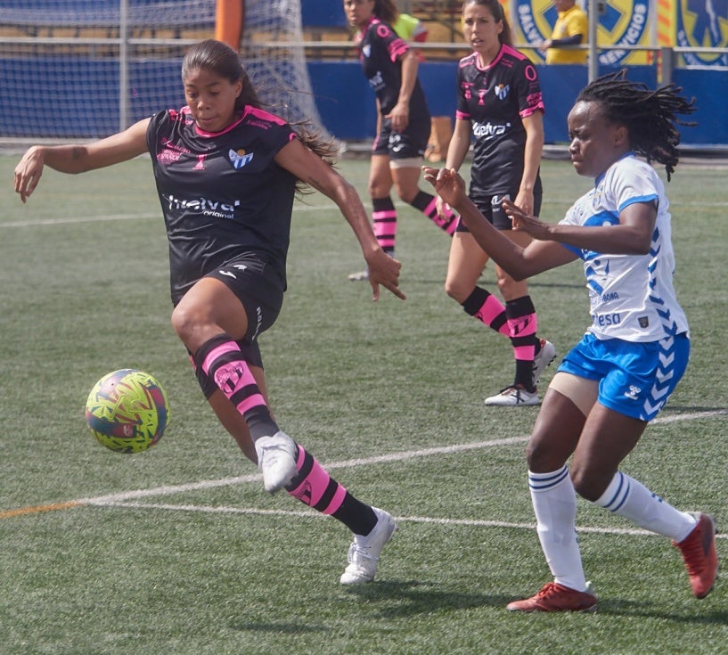 Sigue moribundo el Sporting Huelva (2-0)