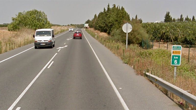 Una madre y su hija fallecen en el choque entre dos turismos a la salida de El Rompido