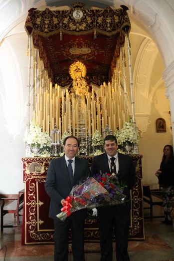 Ofrenda floral de la Diputación de Huelva al Cristo del Buen Viaje en La Merced