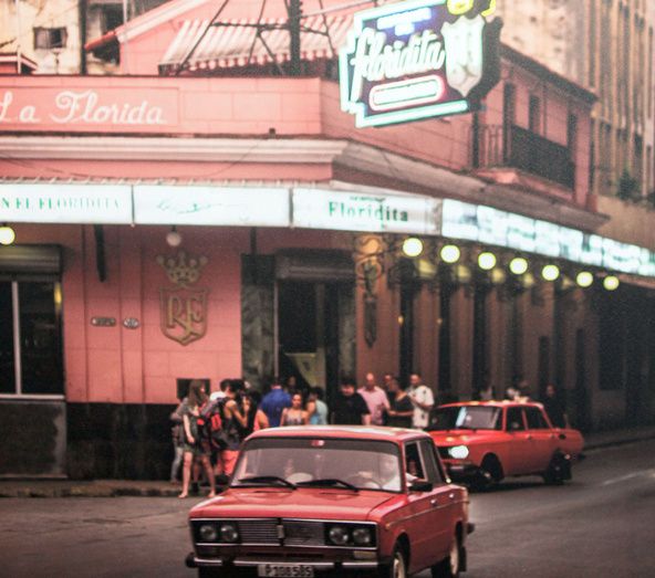 El Muelle de las Carabelas acoge la exposición 'Crónicas de América' incluida en los actos de su 25 aniversario