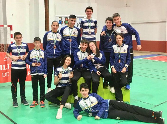Trece medallas para la cantera del IES La Orden en Villanueva de la Vera