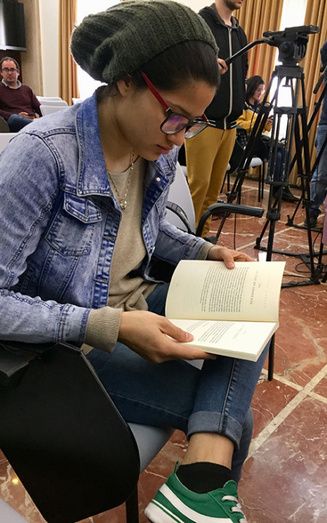 Los onubenses prestan su voz a escritores de la provincia por el Día del Libro