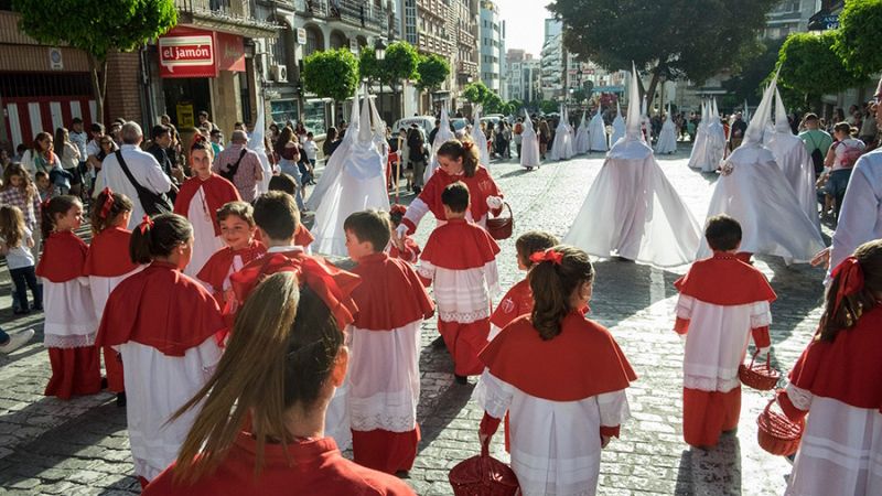 Lunes Santo de barrios y Calvario