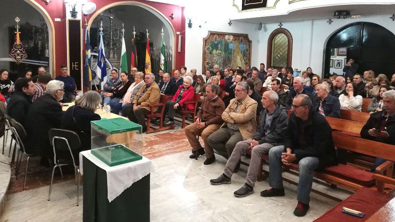Emigrantes decide por votación retomar el recorrido por la Isla Chica el día de su salida