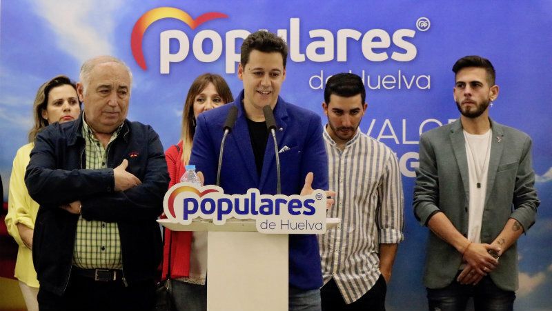 Javier Serrano se presenta a la Alcaldía de Manzanilla con el reto de dejar atrás “12 años de miseria”