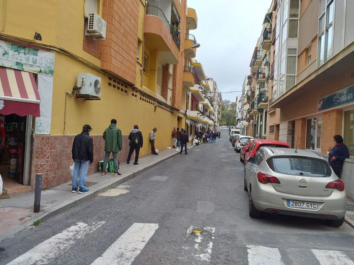 El comedor social Renacer ofrece 120 menús al día para las familias más necesitadas