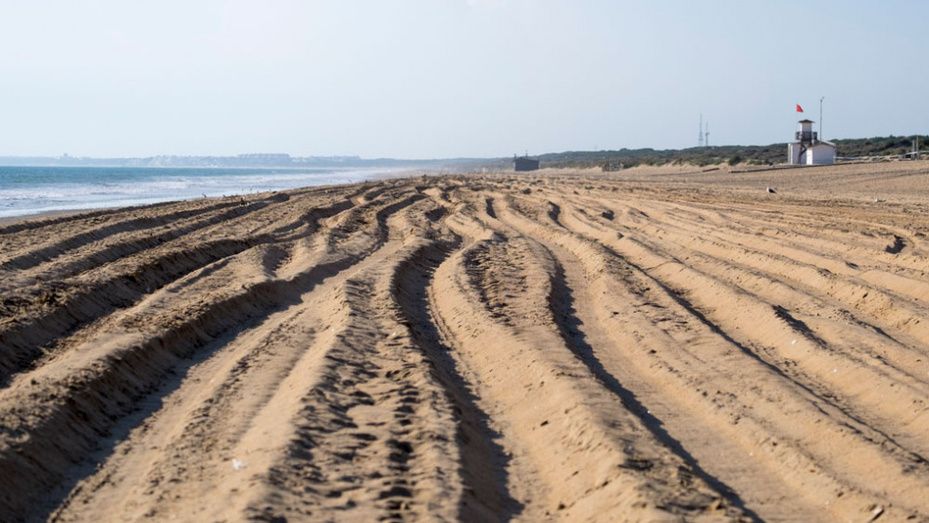 Alcaldes de la costa onubense piden 'garantías' sanitarias si la provincia es la primera en desconfinarse