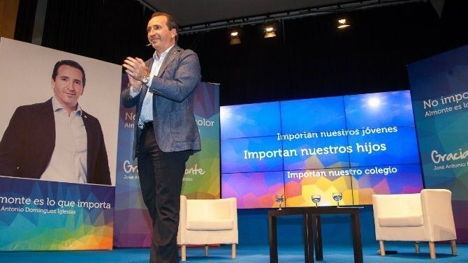 El ex alcalde del PP de Almonte, de nuevo al banquillo por presunto acoso laboral y prevaricación