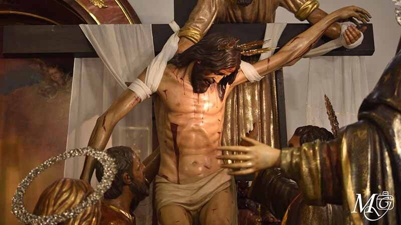 Un Viernes Santo de fervor y silencio