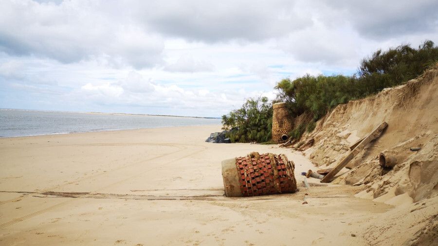 El Portil, playa engullida por el mar