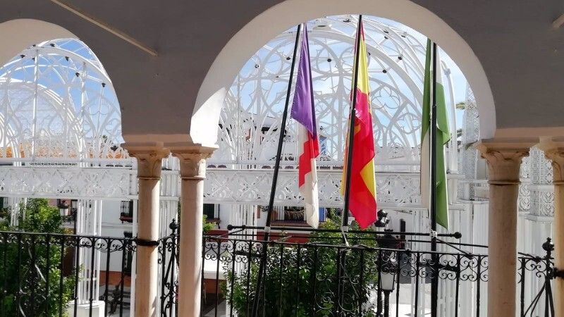 Almonte cierra sus parques e instalaciones deportivas y suspende el mercadillo y las actividades culturales