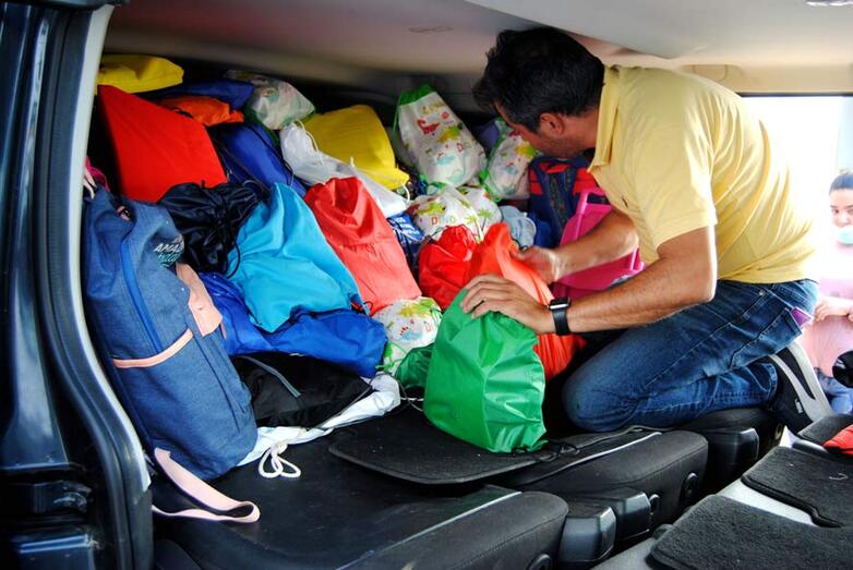 Emigrantes parte a Polonia para llevar material y volver con tres familias ucranianas