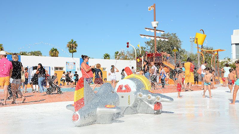 Palos estrenará nuevos toboganes en el Parque Acuático