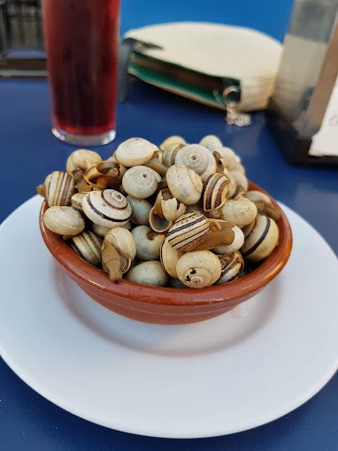 En estos bares de Huelva ya se puede degustar la tapa de caracoles