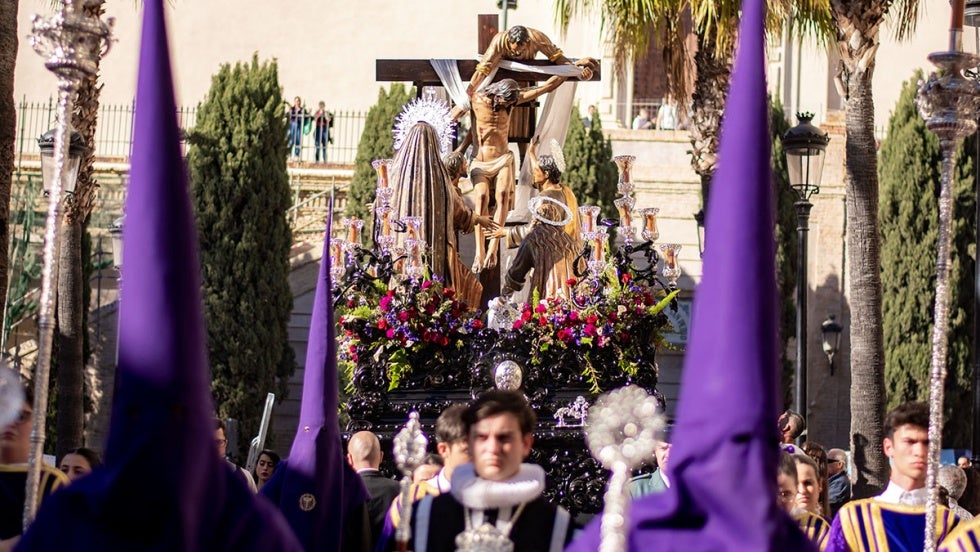 Pasión y Muerte de Viernes Santo a la espera de la Resurrección