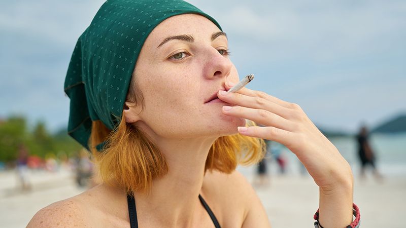 El runrún: ¿Se acabó el cigarrito en la playa?