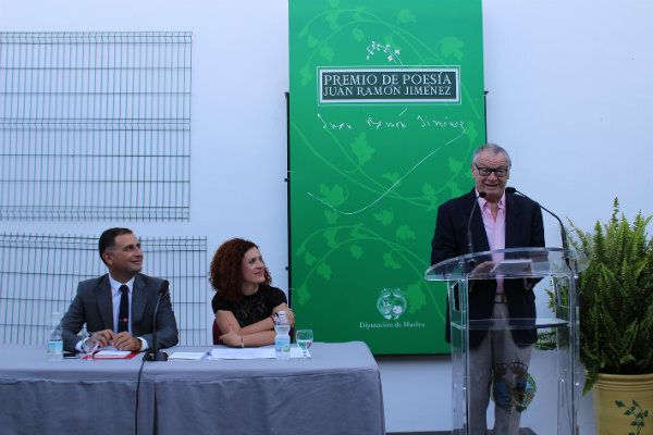 Manuel Jurado recibe el XXXIX Premio Juan Ramón Jiménez de Poesía en Moguer