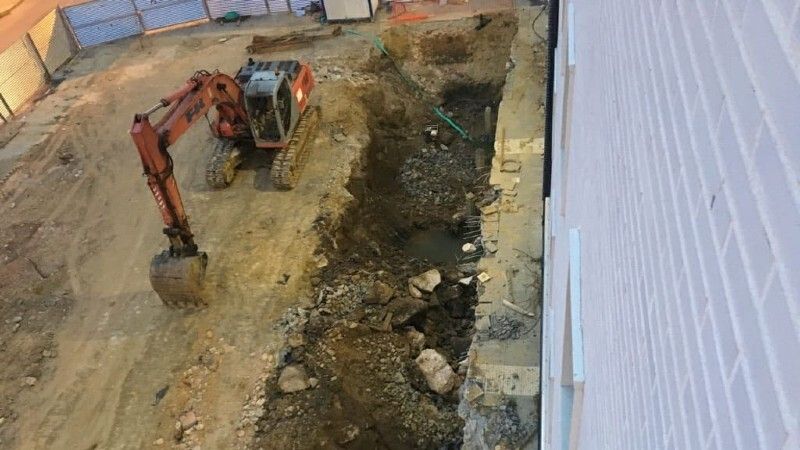 Indignación en los vecinos por las obras de la calle Castilla: grietas e inaccesibilidad