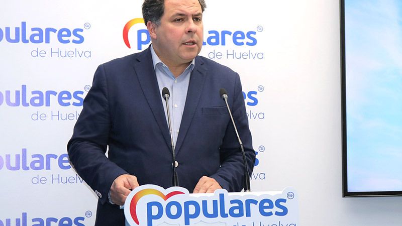 El PP considera la pérdida de ocho banderas azules 'otra herencia maldita de los socialistas'