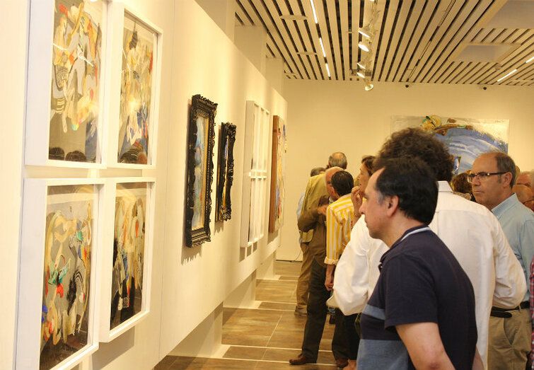 El universo creativo de Castro Crespo en la exposición 'Miopes como yo'