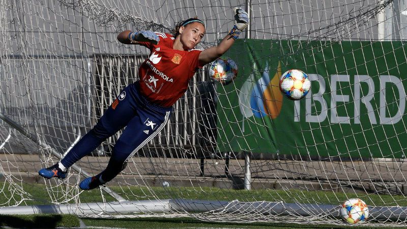 Sara Serrat, citada para el España-Canadá del viernes en El Sadar