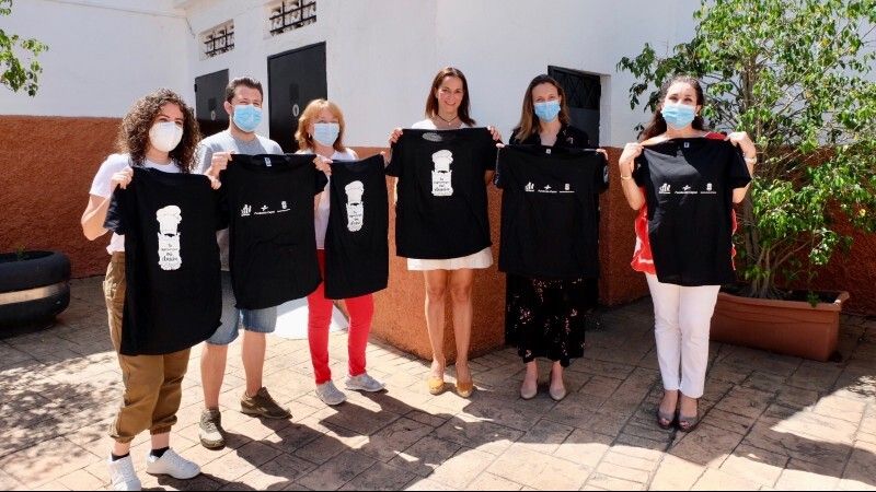 La Fundación Cepsa y el Ayuntamiento dan continuidad a la “cocina de emergencia” para llevar menús a familias afectadas por el Covid-19