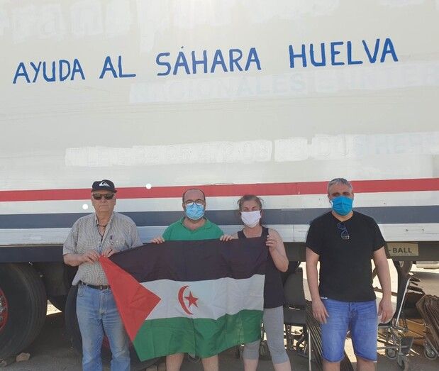 Mil kilos de alimentos y juguetes desde Zalamea a los campamentos de Tindouf