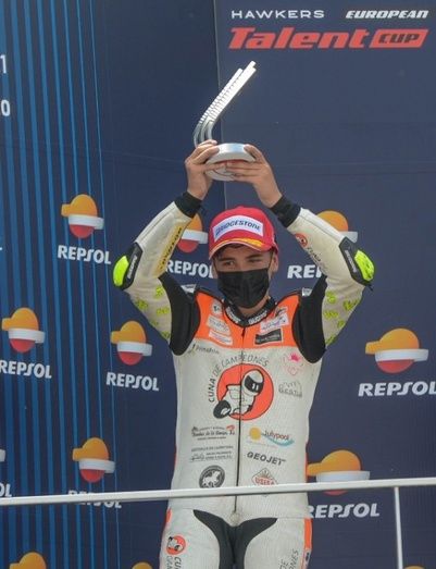 Doble podio y pole con récord para Hugo Millán en el circuito de Cheste