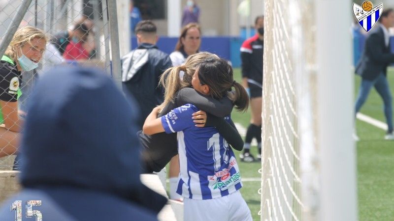 La verdad como un templo de Jenny Benítez: 'Ahora mismo el equipo que manda en Huelva es el Sporting'