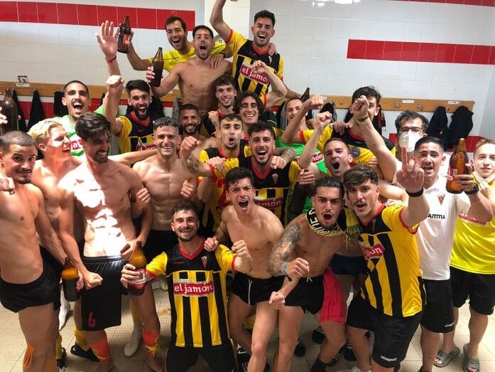 Antonio Fernández señala que las pasaron 'canutas' y Abeledo que 'este club y toda Lepe se merecen esto'