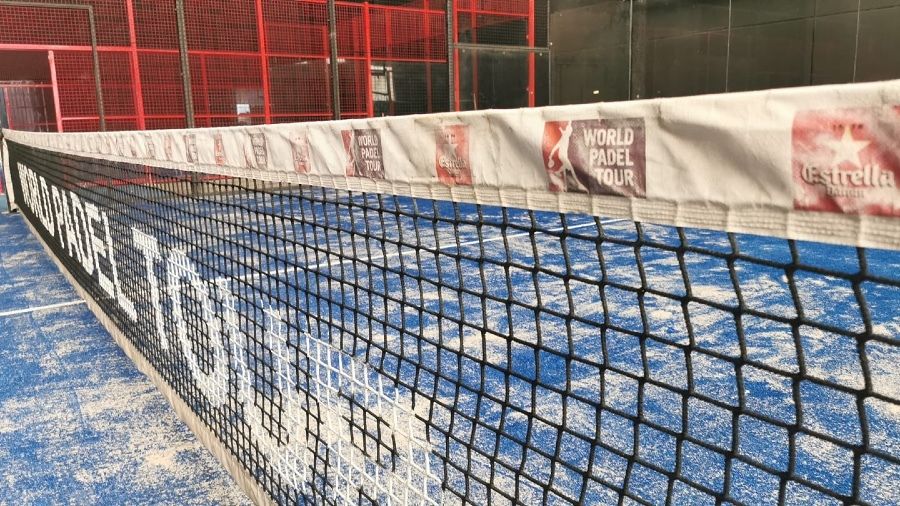Abre sus puertas 'Padel Indoor La Ría', que cuenta con una pista panorámica del World Tour